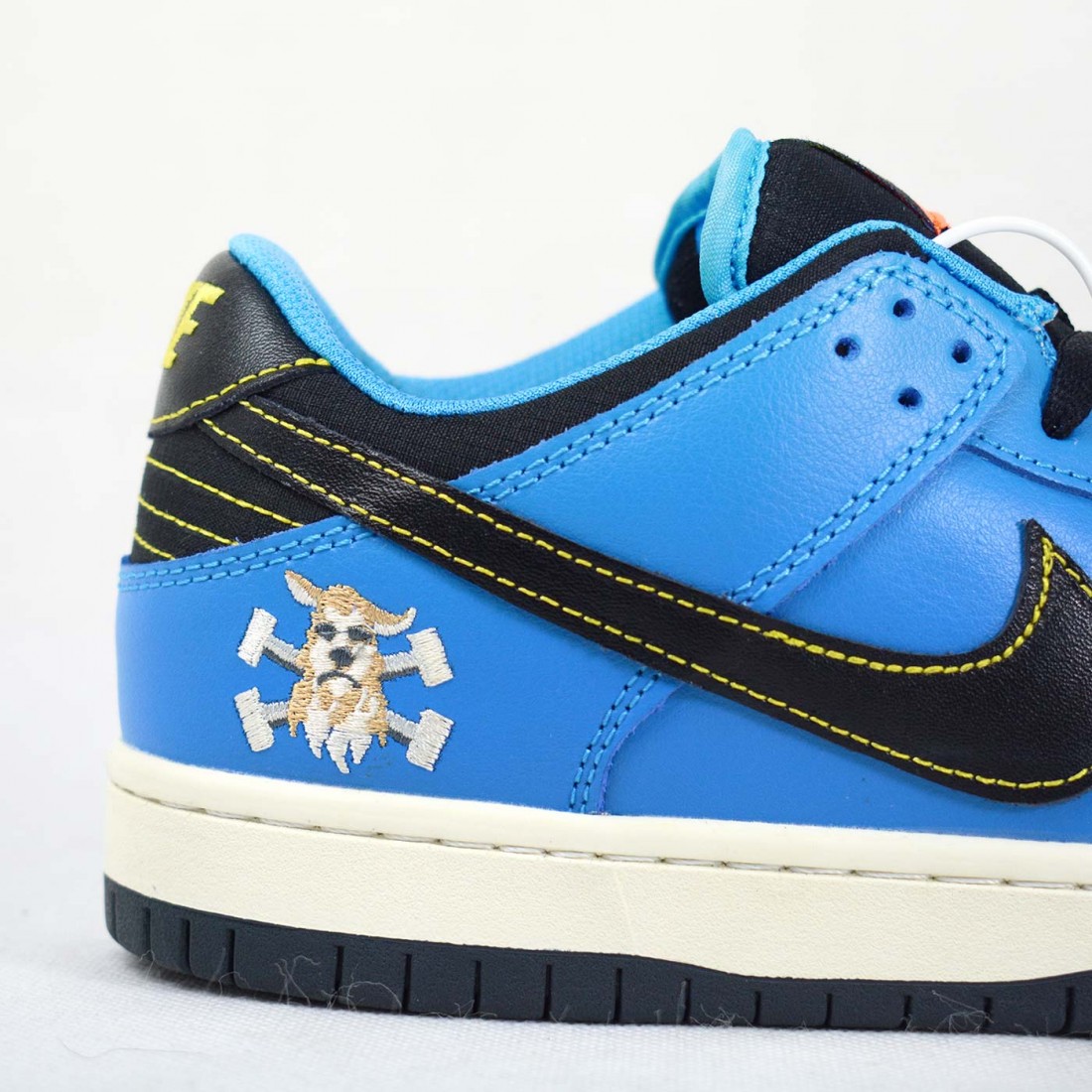 nike sb dunk reflective